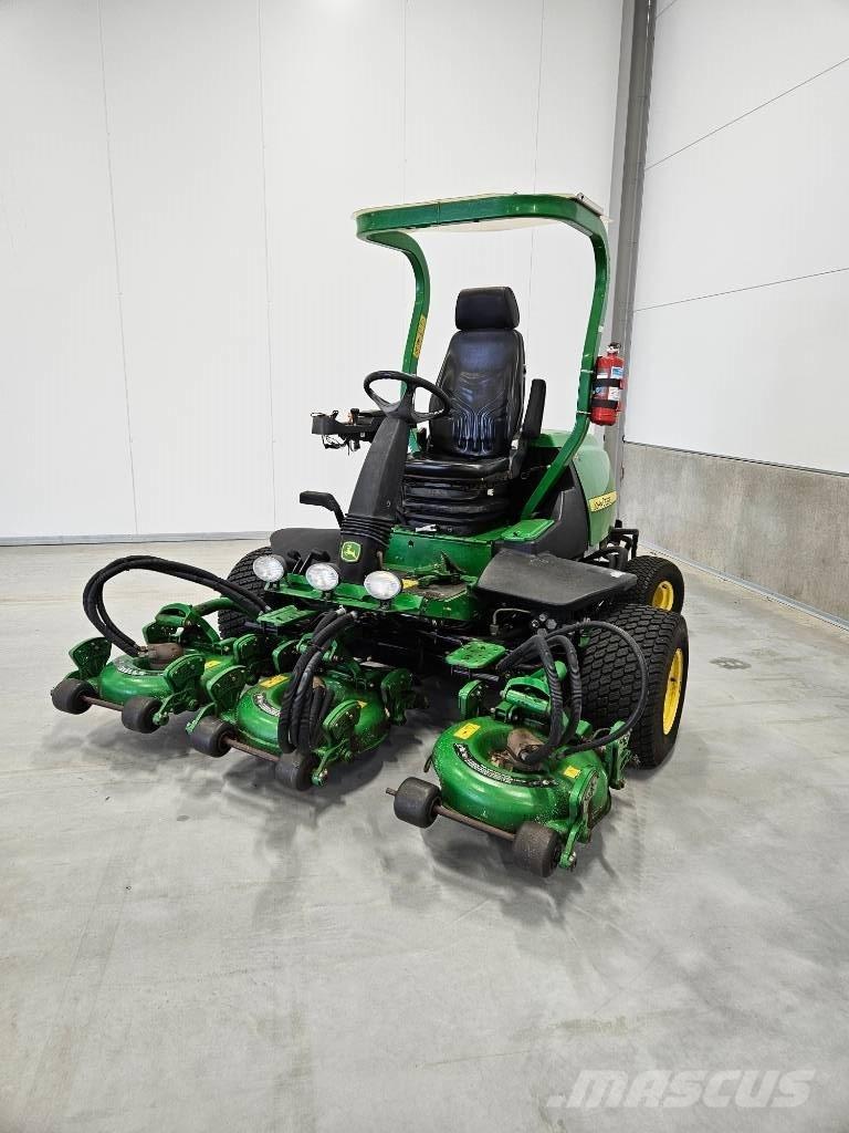 John Deere 8800 Sitteklippere