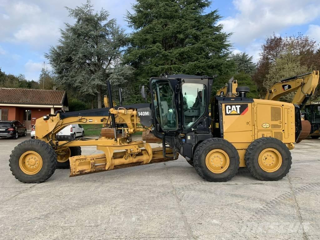 CAT 140 M 3 Veihøvler