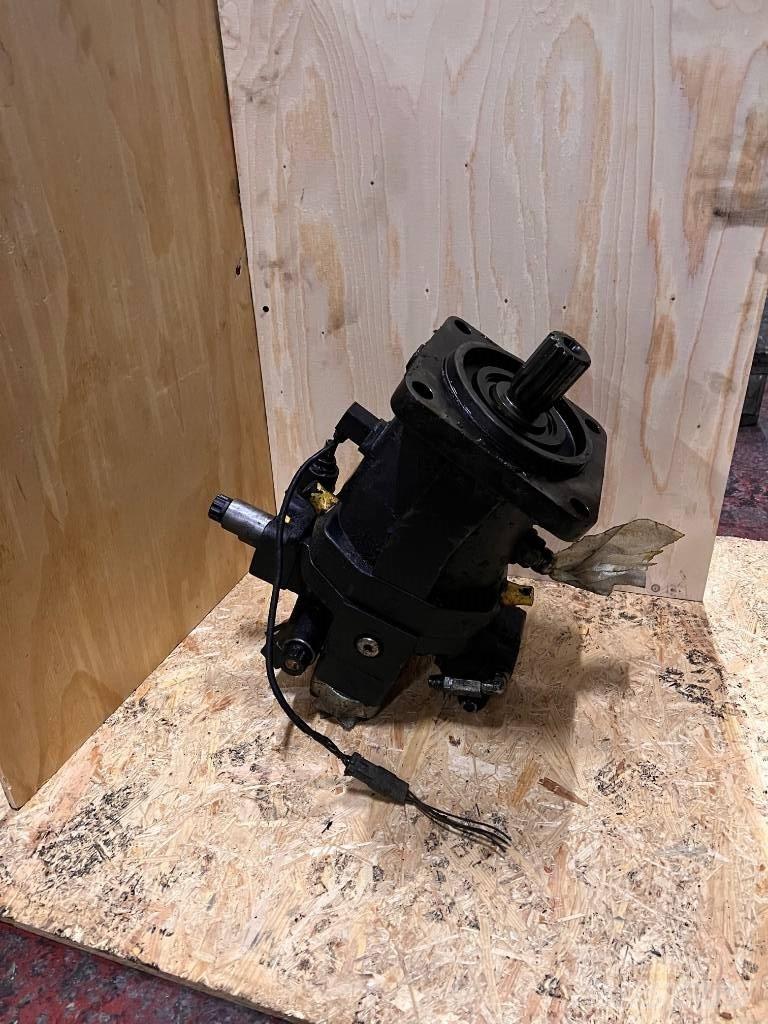 John Deere F062899 Hydraulikk