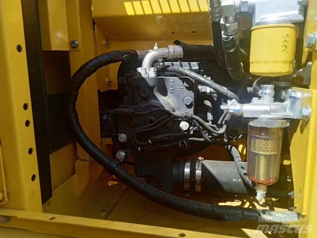 Komatsu PC130-7 Beltegraver