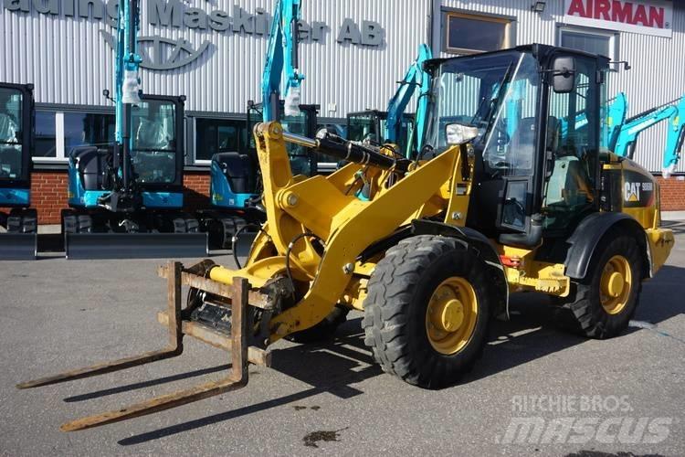 CAT 906M *Uthyres* Hjullastere