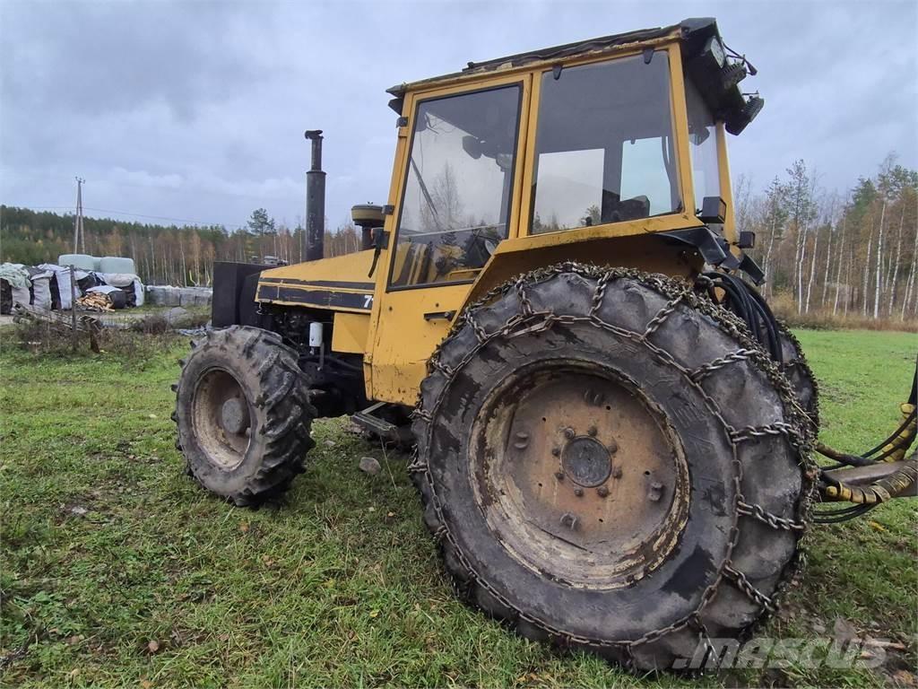 Valtra 715M Traktorer