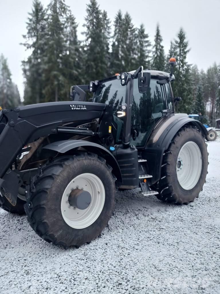 Valtra T 235 Traktorer
