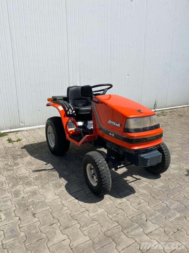 Kubota ASTE A13 Kompakttraktorer