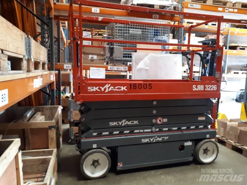 SkyJack SJ 3226 Sakselifter