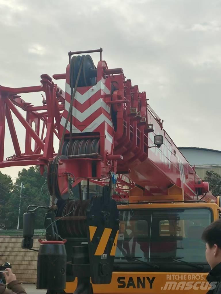 Sany STC 750 Stillas, vinsjer og vareheiser