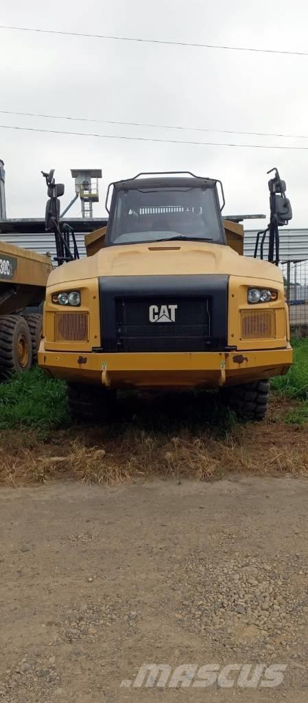 CAT 730 C 2 Rammestyrte Dumpere