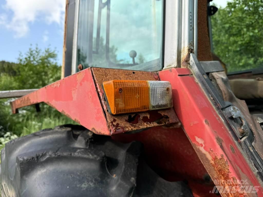 Massey Ferguson 675 Traktorer