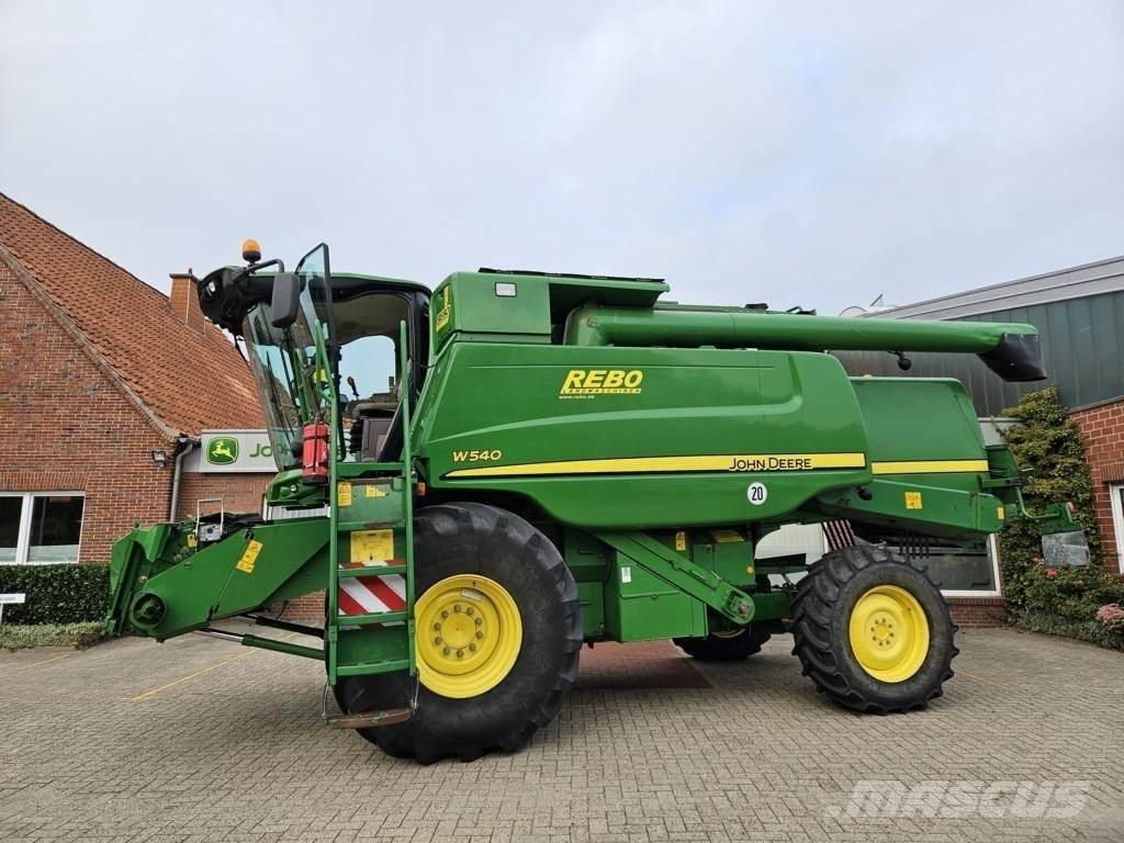 John Deere W540 Skurtreskere