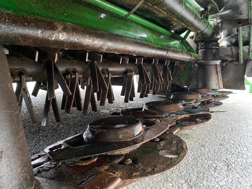 John Deere 324 Slåmaskiner