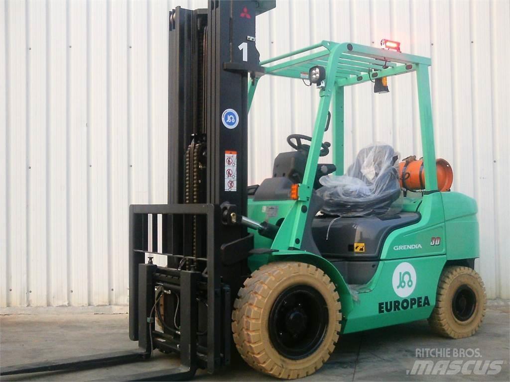 Mitsubishi FG30NTD Propan trucker