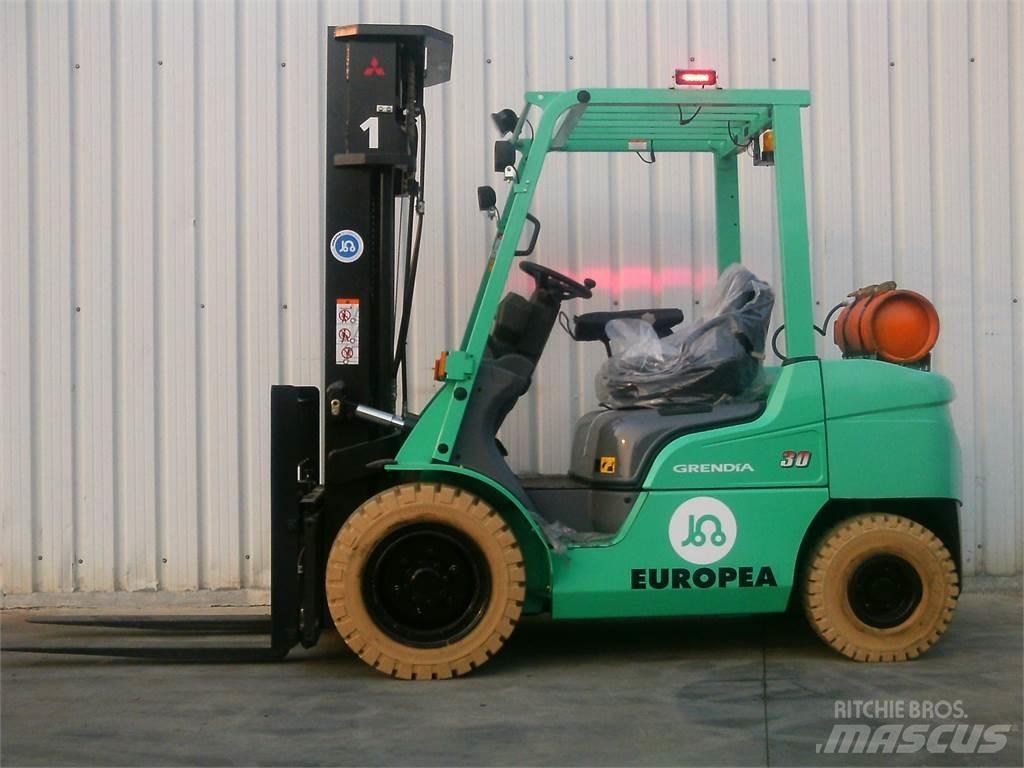 Mitsubishi FG30NTD Propan trucker