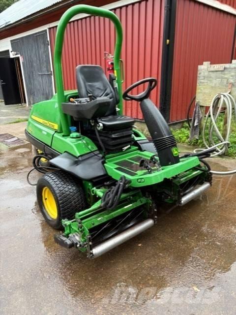 John Deere 7200 A Fairway klippere