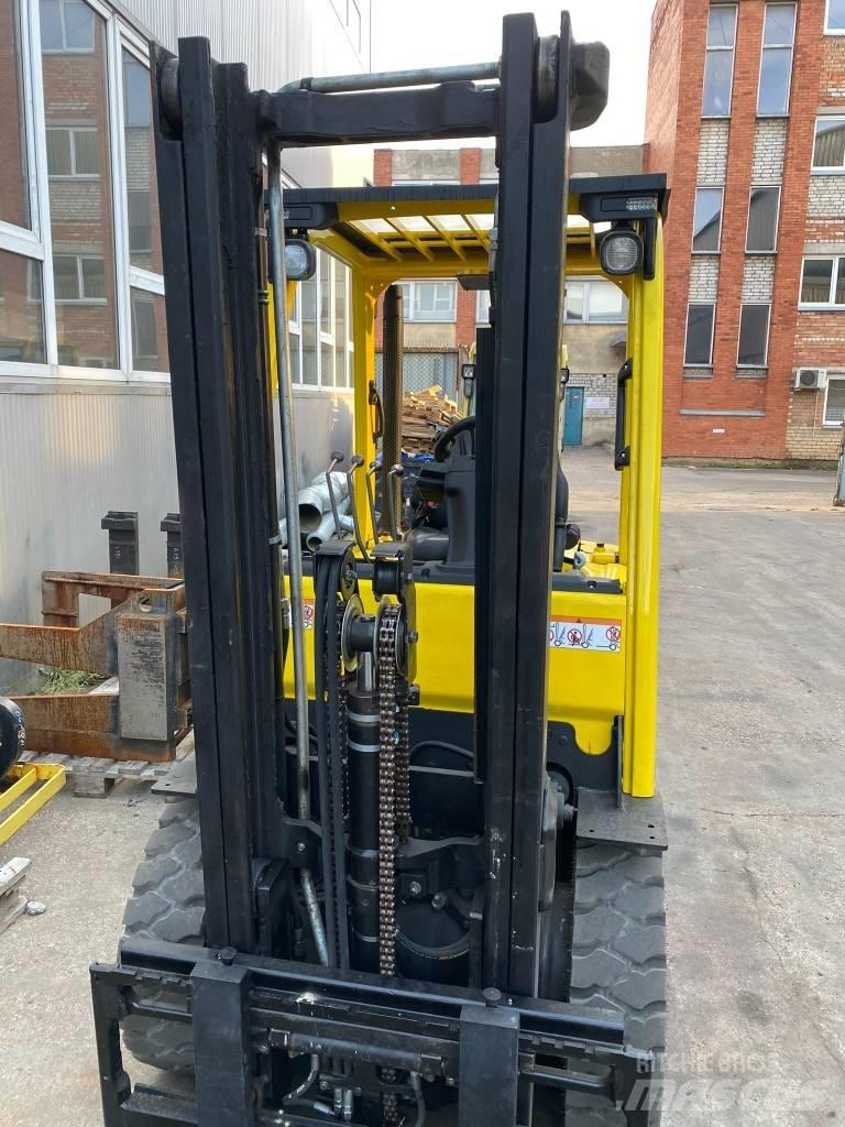 Hyster H2.50FT Diesel Trucker