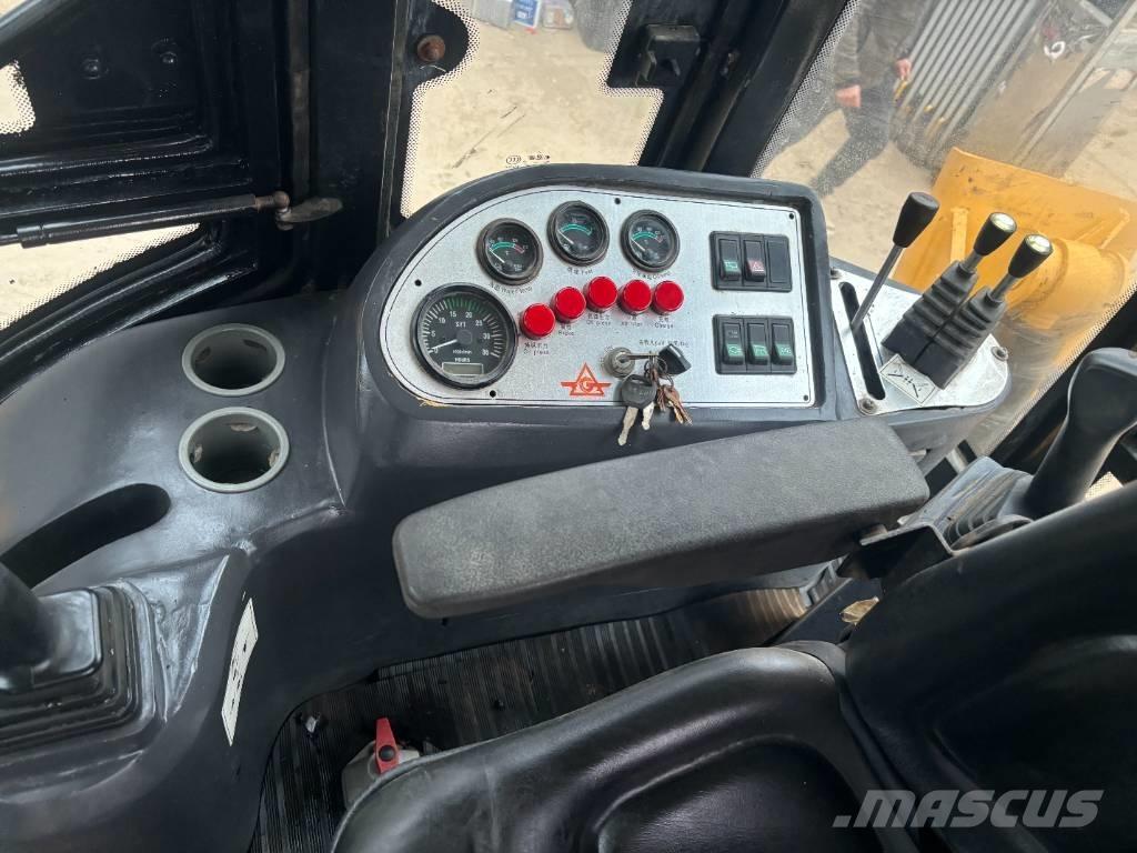 CAT 420 F Traktorgravere