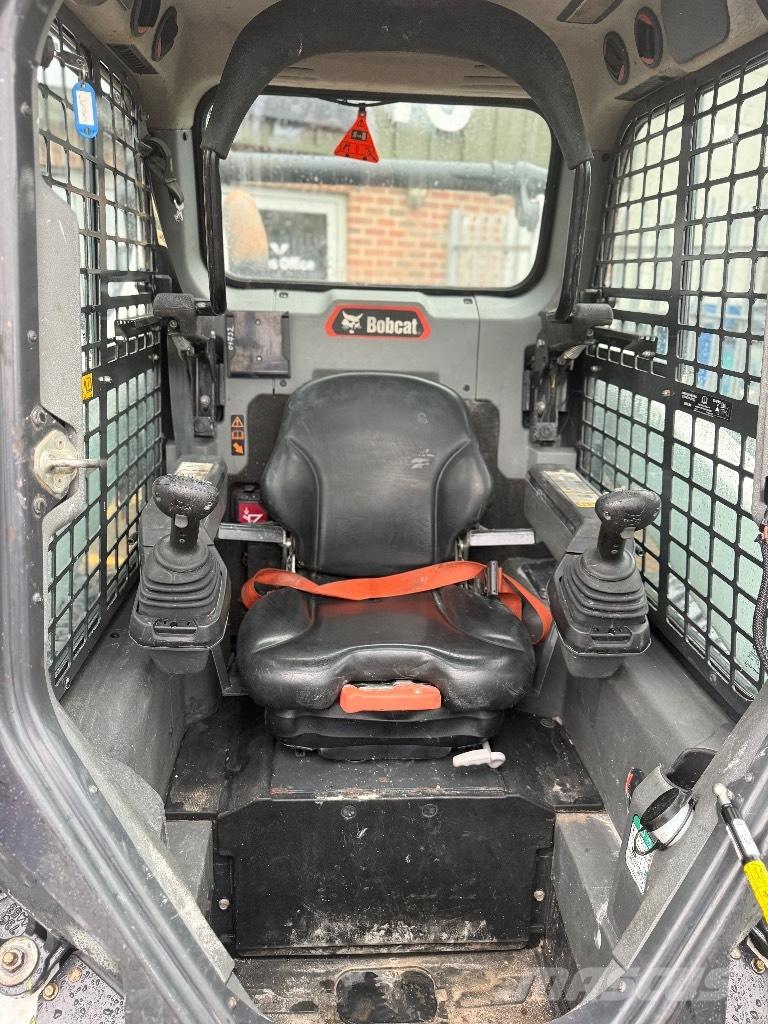 Bobcat T 66 Beltelastere