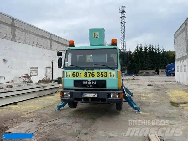 Wumag WT300 Bilmontert lift