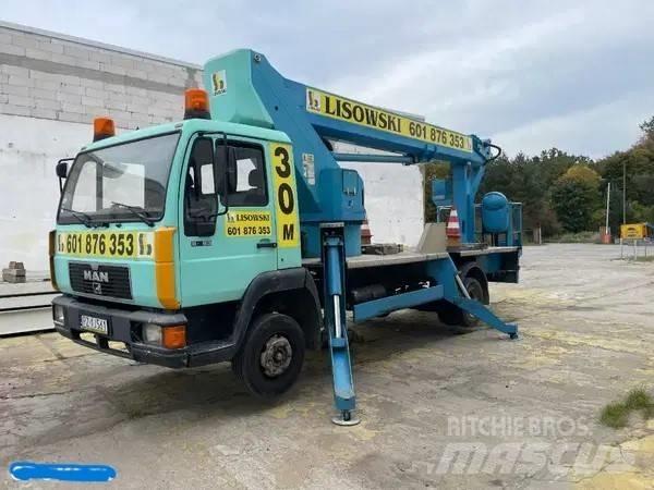 Wumag WT300 Bilmontert lift