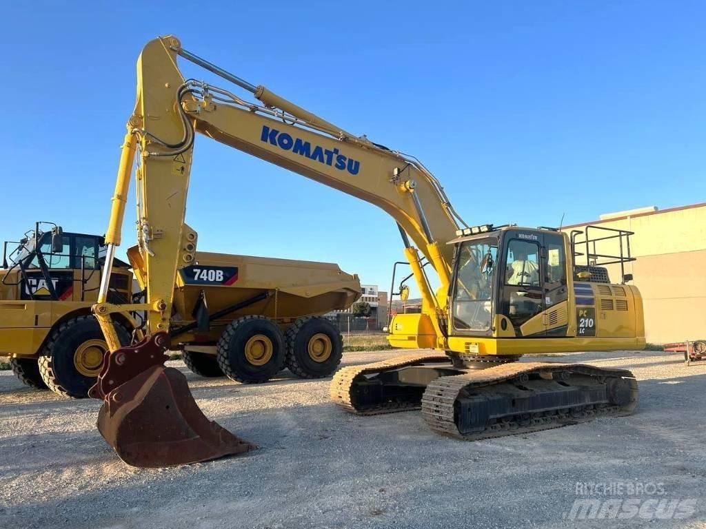 Komatsu PC 210 LC Beltegraver