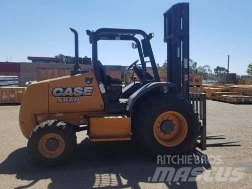 CASE 586H Terrenggående gaffeltruck