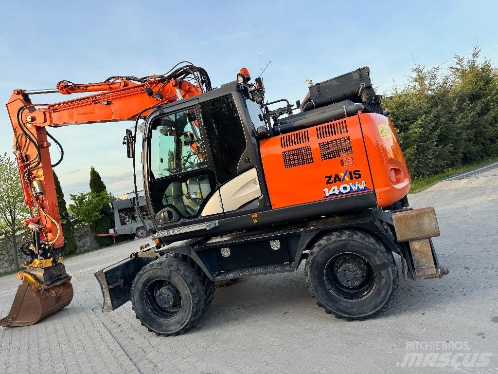 Hitachi ZX 140 W-6 Hjulgravere
