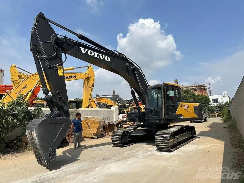 Volvo EC240D Beltegraver