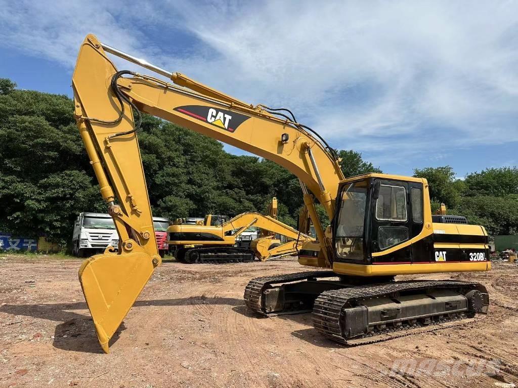 CAT 320 B Beltegraver