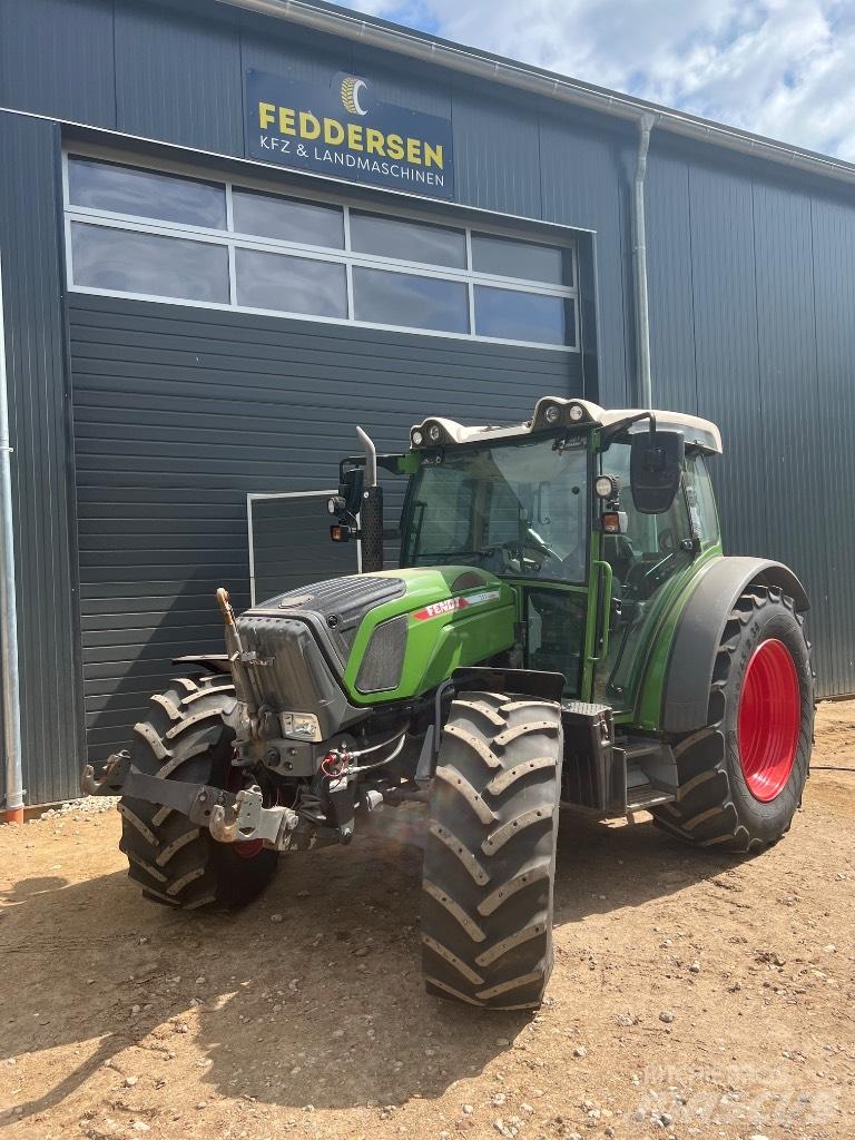 Fendt 211 Traktorer