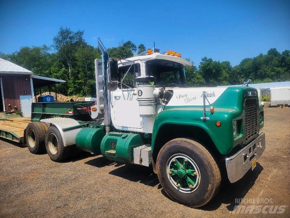 Mack R 688 ST Trekkvogner
