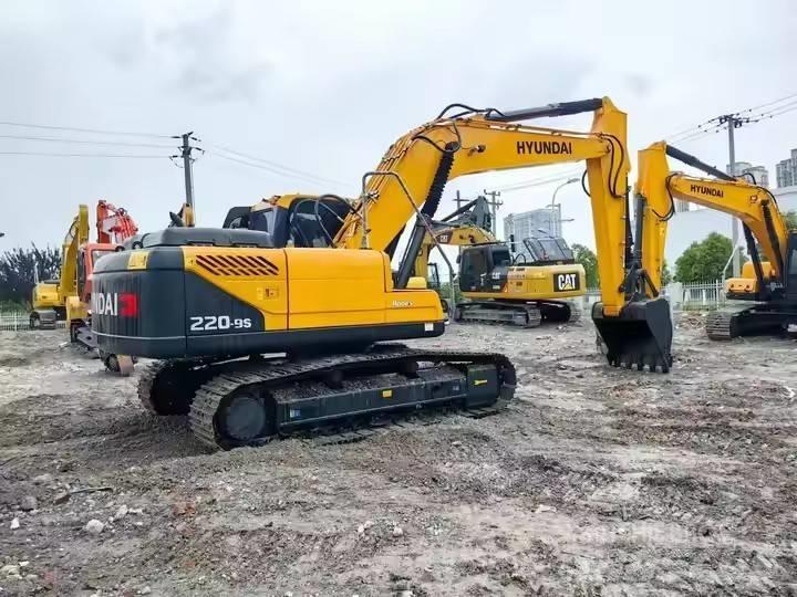 Hyundai 220-9S Beltegraver