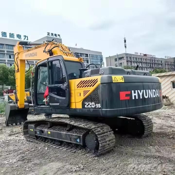 Hyundai 220-9S Beltegraver