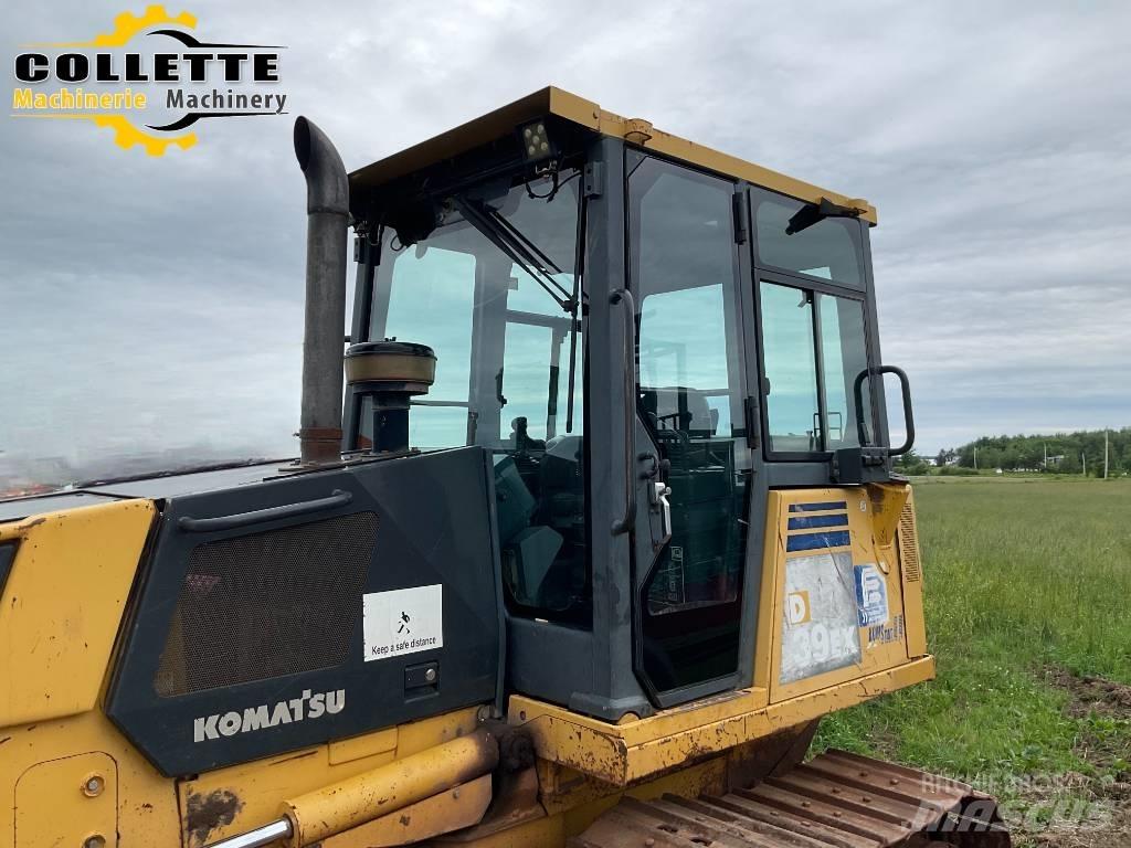 Komatsu D 39 EX-21 A Dozere Beltegående