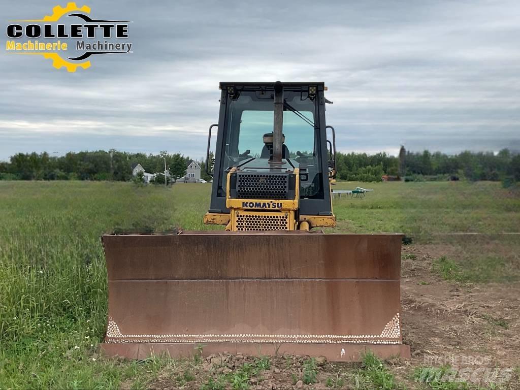 Komatsu D 39 EX-21 A Dozere Beltegående