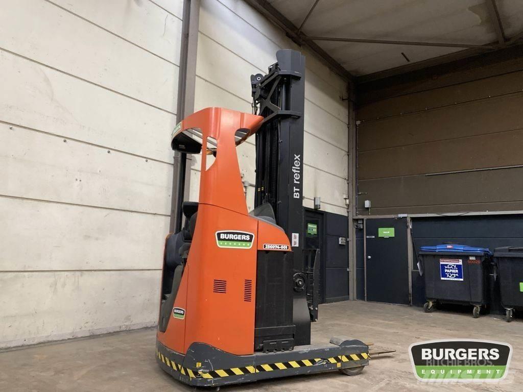 BT RRE140 Skyvemasttruck