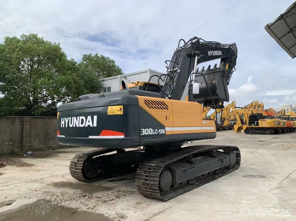 Hyundai R300LS-9S Beltegraver