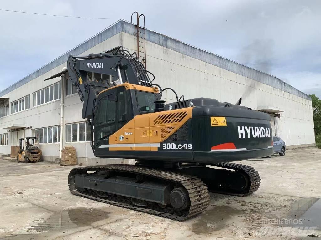 Hyundai R300LS-9S Beltegraver