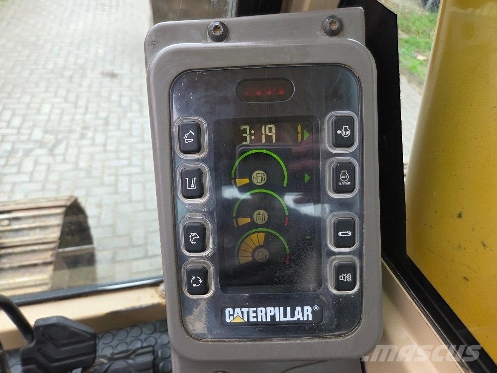 CAT 320BL Beltegraver