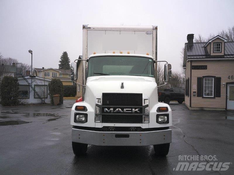 Mack MD 6 Andre lastebiler