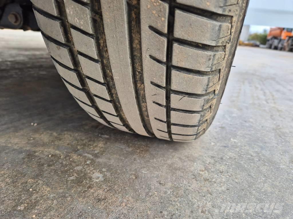 Ford Courier Lette lastebiler