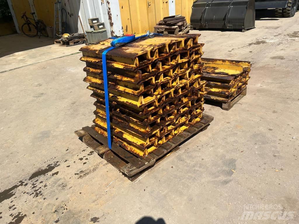 CAT D 6 Belter, kjettinger og understell