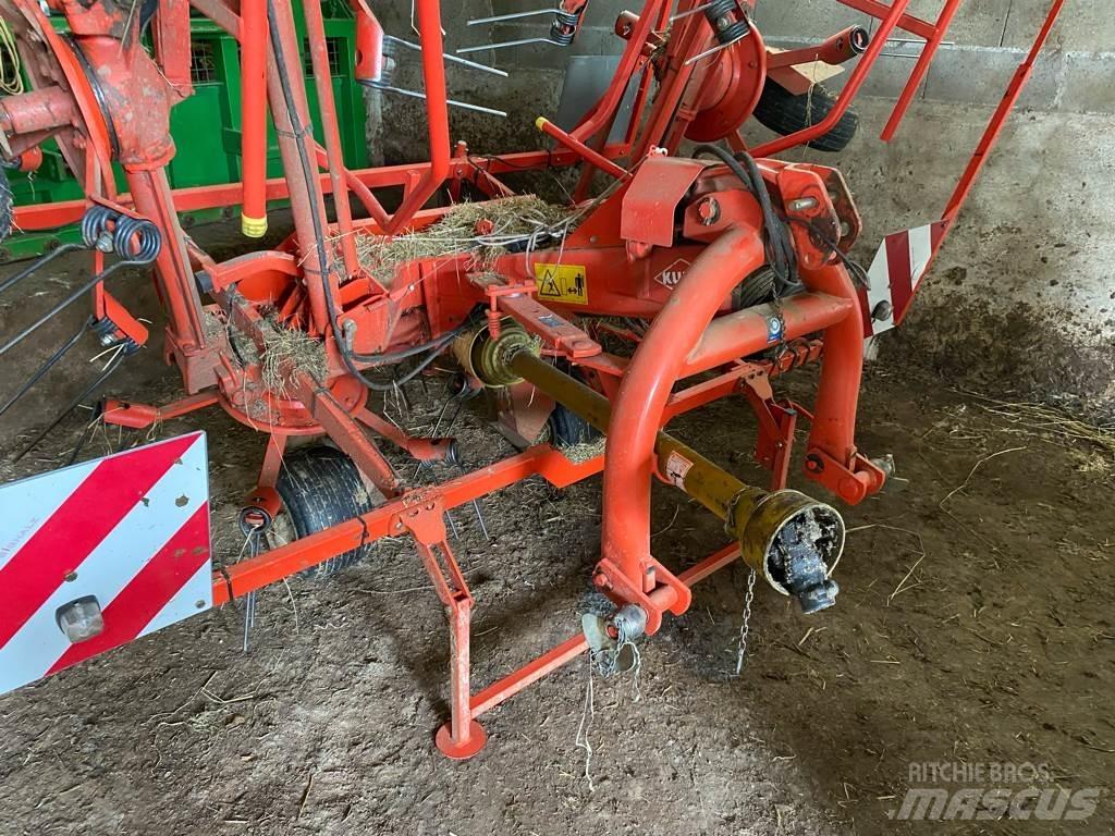Kuhn GF 7601 MHO Raker og høyvendere
