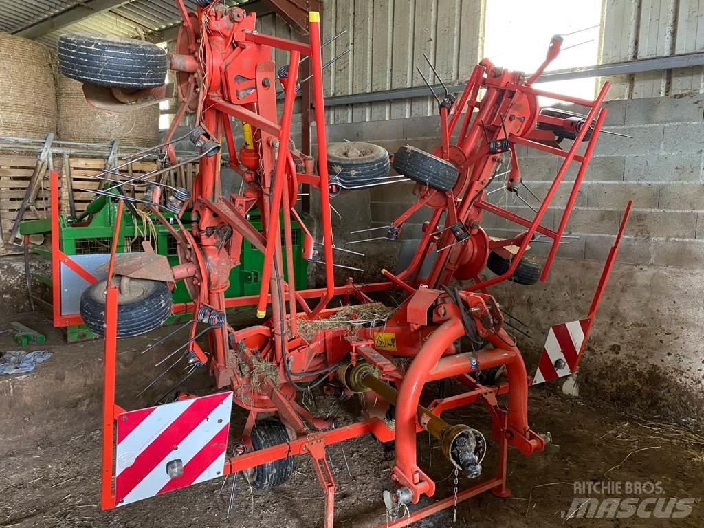Kuhn GF 7601 MHO Raker og høyvendere
