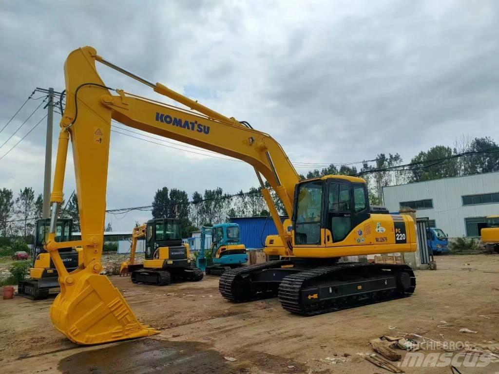 Komatsu PC 220 Beltegraver
