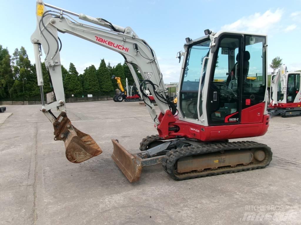 Takeuchi TB235-2 Minigravere <7t