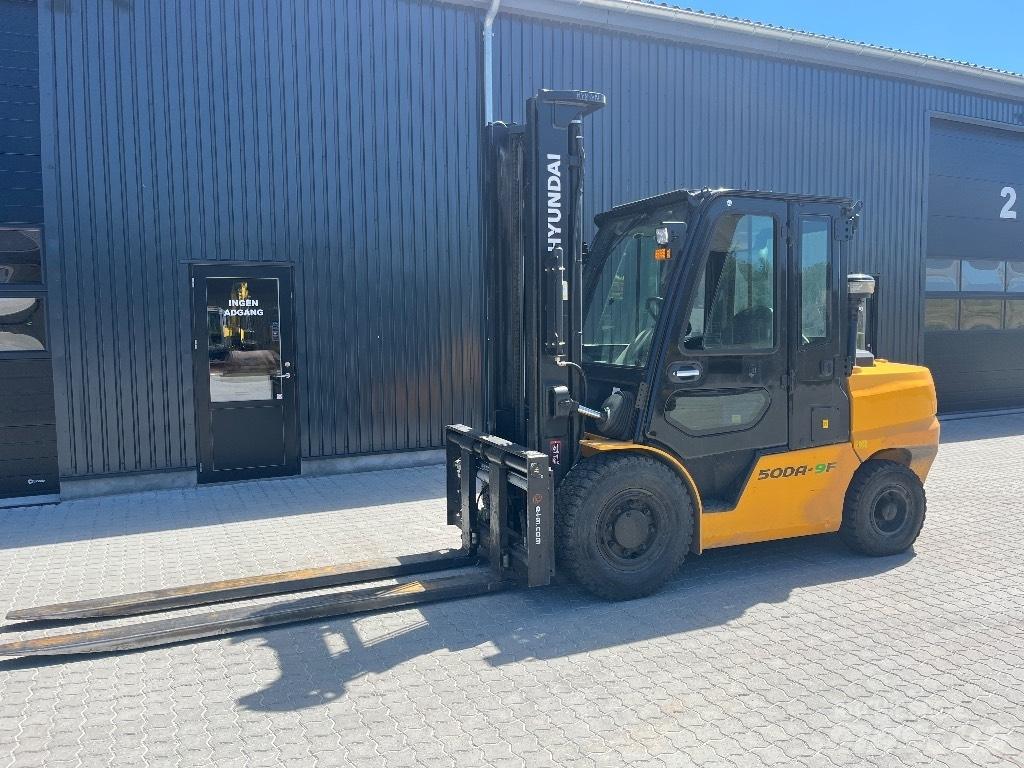 Hyundai 50 D-9 A Diesel Trucker
