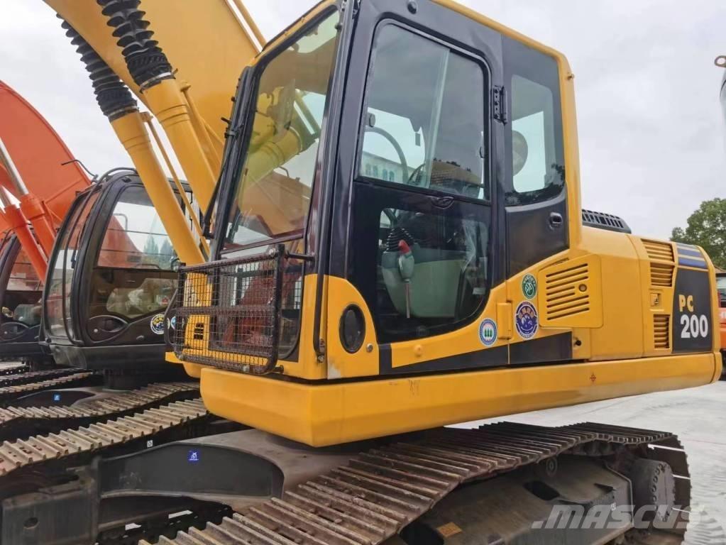 Komatsu PC 200-8 Beltegraver