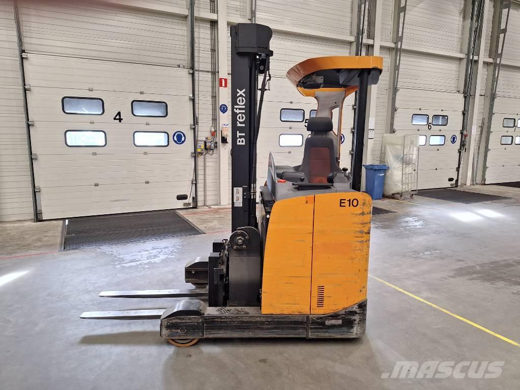 Toyota RRE140 Skyvemasttruck