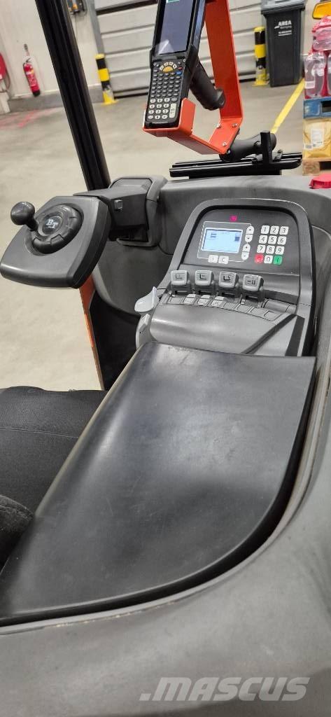 Toyota RRE140 Skyvemasttruck