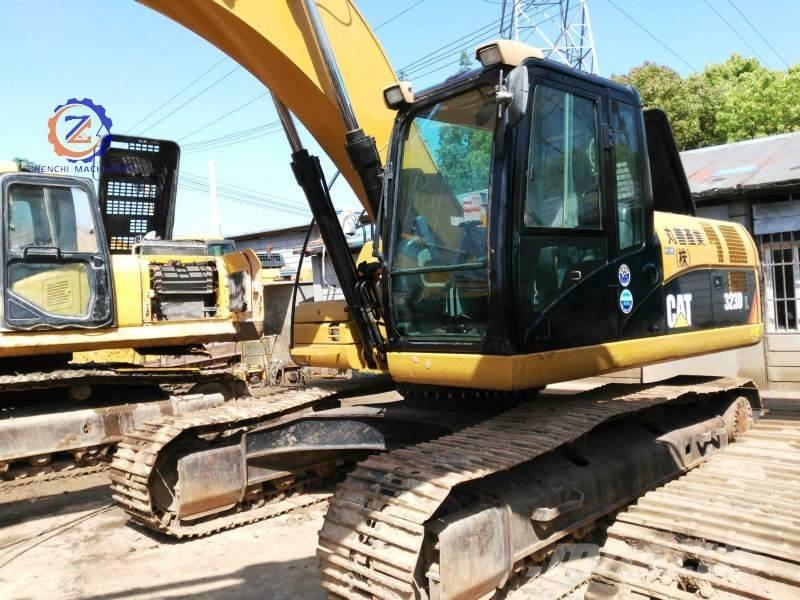 CAT 323 D L Beltegraver