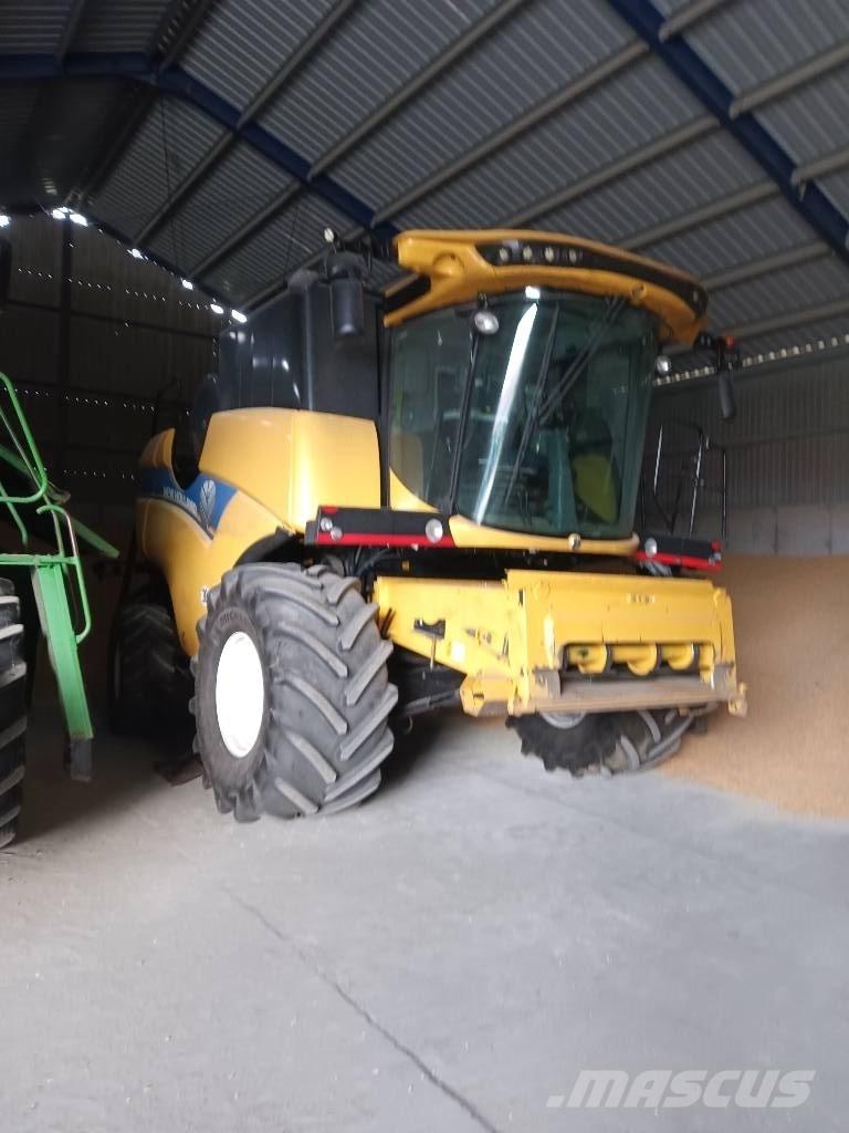 New Holland Cx 6.90 Skurtreskere